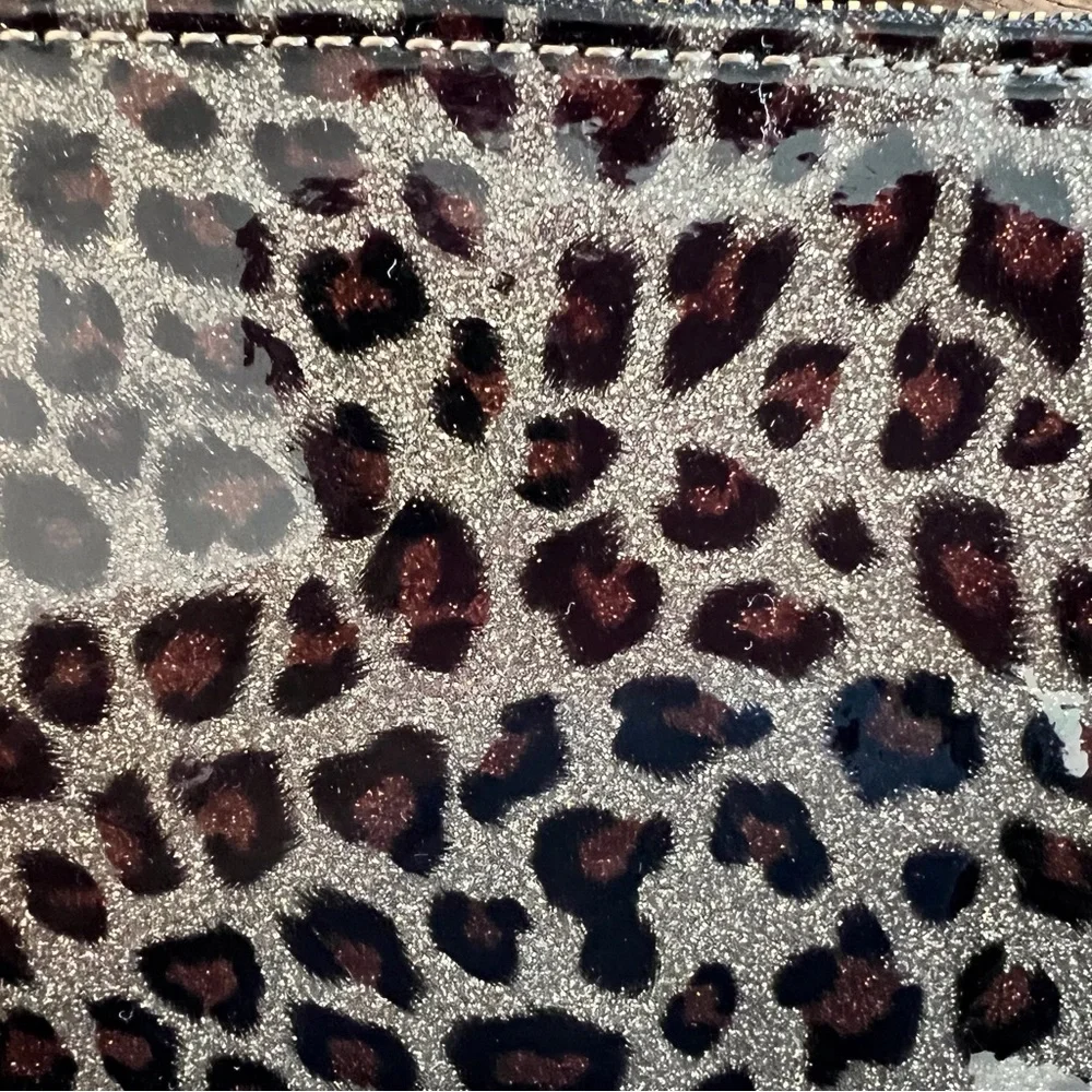 NWOT Gold/Leopard Wristlet - Picture 2 of 4